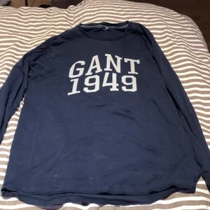 Gant college tröja storlek 146/152 - Äkta gant college tröja ifrån kidsbrandstore, i väldigt bra skick så den ser helt ny ut