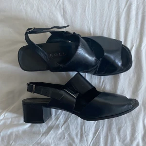 Skor - Fina svarta skor, knappt använda