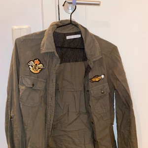 ONLY skjorta - Bra skick. Skriv för mer info