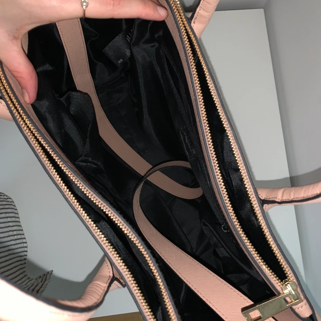 Beige/rosa väska  - 91