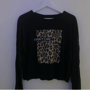 Tröja från gina - Knappt använd tröja, storlek S 120kr