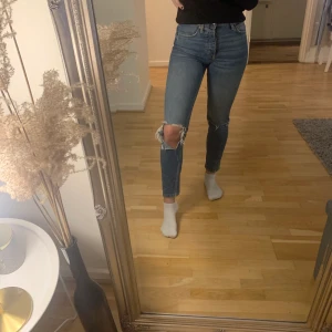 Jeans  - Jeans från gina tricot, storlek 34. Jag är 164. 40kr + frakt (66)kr