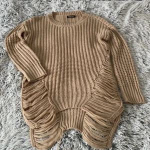 Tjocktröja strl S - Mysig tjocktröja från fashion Nova. Använd 2ggr. Storlek s