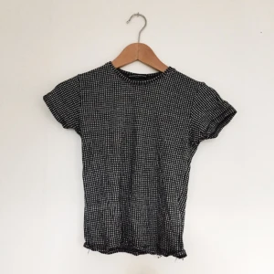  - Rutig t-shirt från brandy Melville!