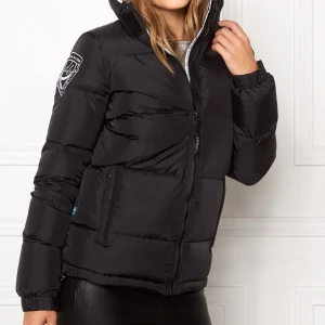  - Knappt använd D, brand jacka, storlek S. Pma för mer bilder