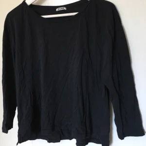  - Tröja från Acne, knappt använd 