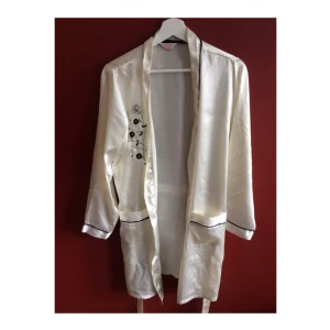  - Morgonrock till en elegant kvinna