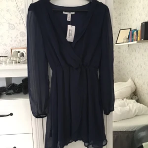  - Oanvänd klänning från Nelly, prislapp kvar. 