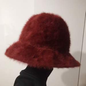Kangol fur hat from Angora rabbit, 9/10, red 