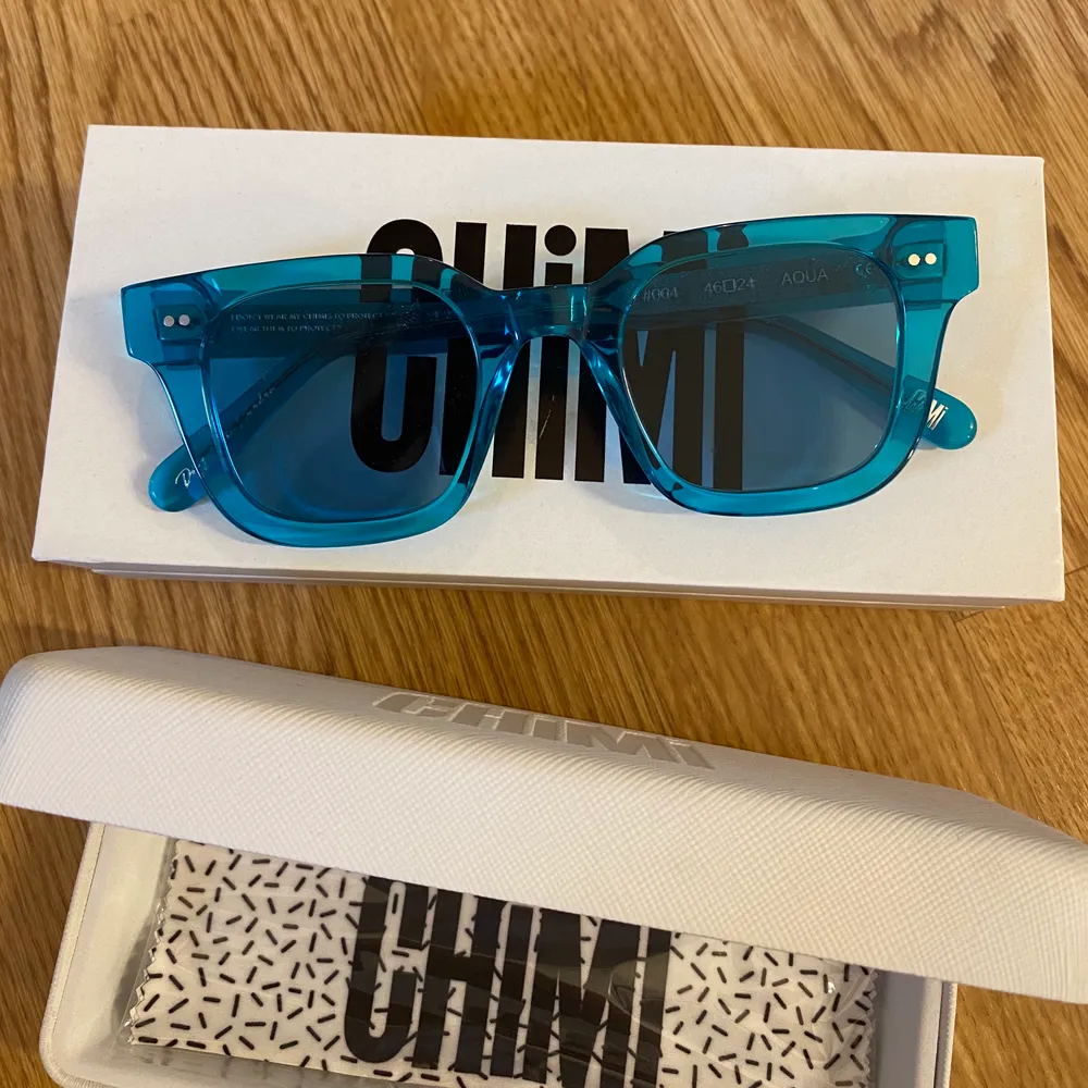 coola solglasögon från chimi💕 Modell ”Aqua #004 Clear” Helt nya! Fodral, putsduk samt låda tillkommer. (Nypris: 1000kr). Accessoarer.