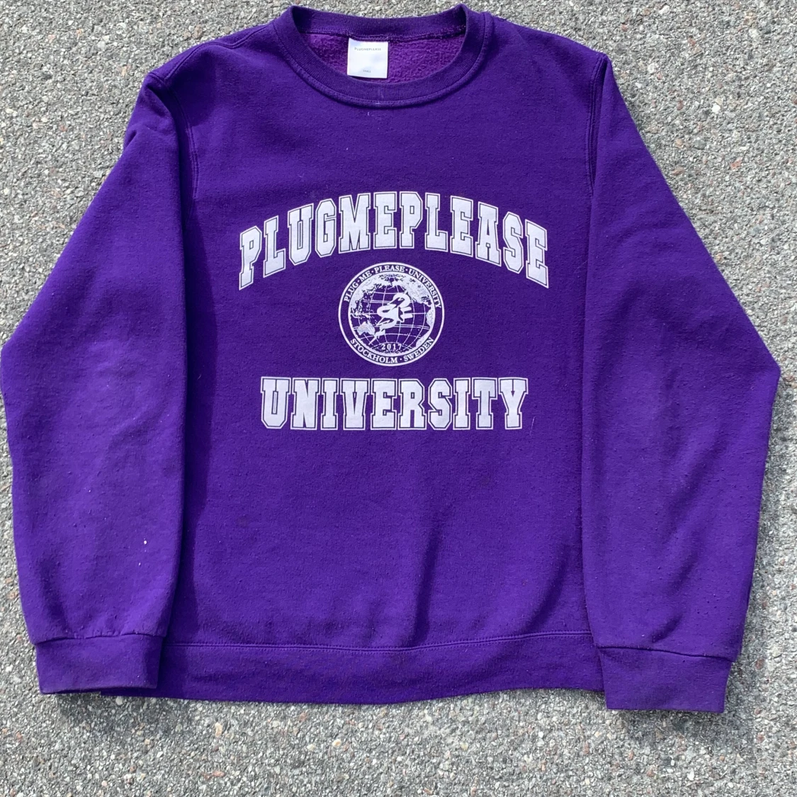 Plug me please university crewneck