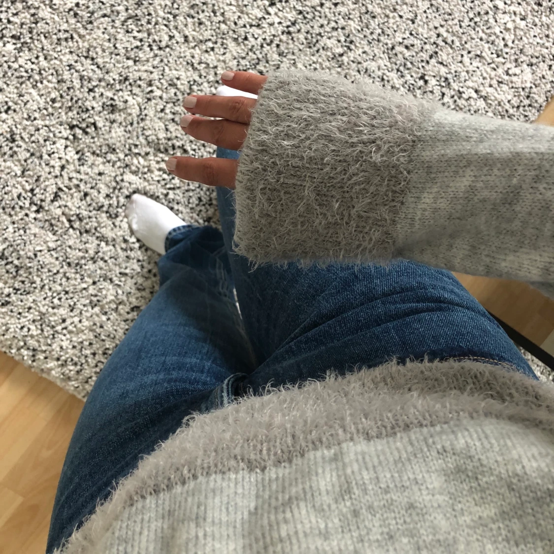 Grå stickad tröja  - 91