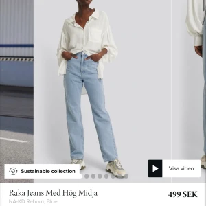 Nakd blåa vida/raka jeans - Säljer mina supersnygga jeans från nakd! Inte kommit till så mycket användning! Köparen står för frakten men jag kan gå med att dela på frakten!💕