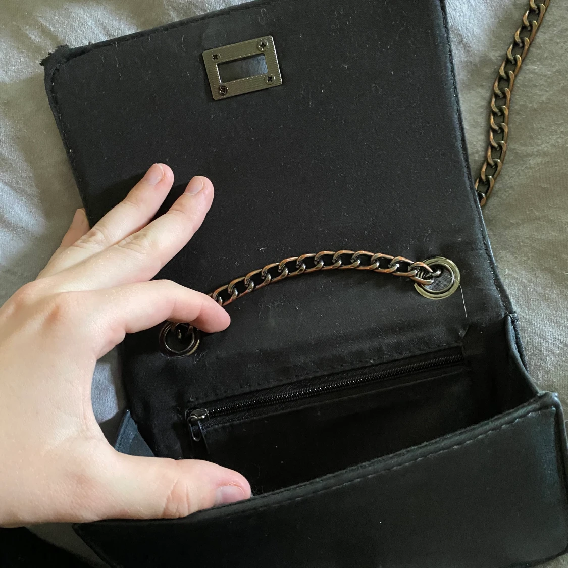 Rymlig handväska  - 90