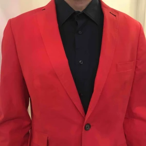  - Snygg kavaj från Riley, bra oanvänt skick. 