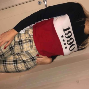  - Säljs pågrund av utrensning av garderob 