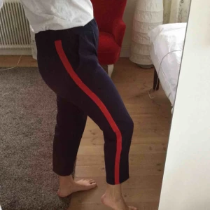  - Så snygga kostymbyxor från Trendyol, köpte på nakd 🌹 Använda ett fåtal gånger så i mycket bra skick!! 