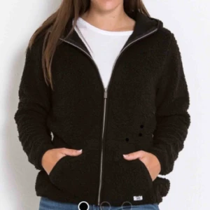  - Helt ny Teddy jacka XL passar bra med tröja under om man vill