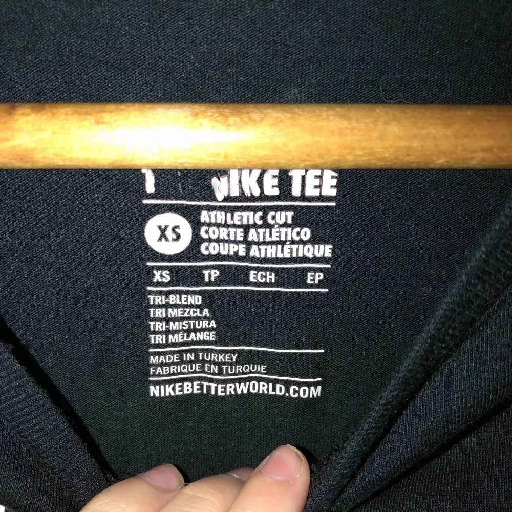 Nike tröja använd ett fåtal gånger. Frakt tillkommer. . T-shirts.