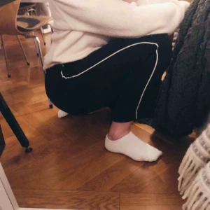  - Kostymiga byxor från Lindex. Kan mötas upp i centrala Sthlm eller skickas mot frakt.