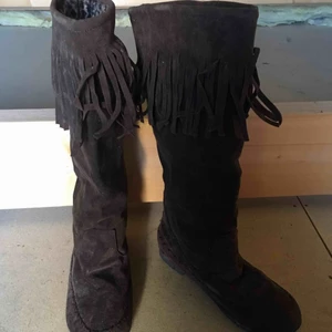  - Supersnygga skor i storlek 38. Säljer för 80kr + frakt eller mötas upp i Stockholm