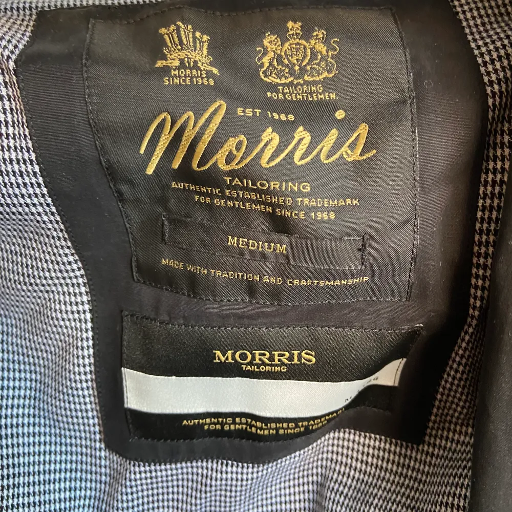 En fin vårjacka från Morris i storlek M. Köptes för 1100 och men skriv gärna bud då jag vill bli av med den.. Jackor.