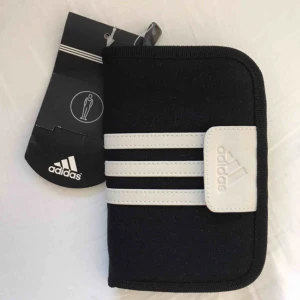  - En helt ny plånbok från Adidas.💖