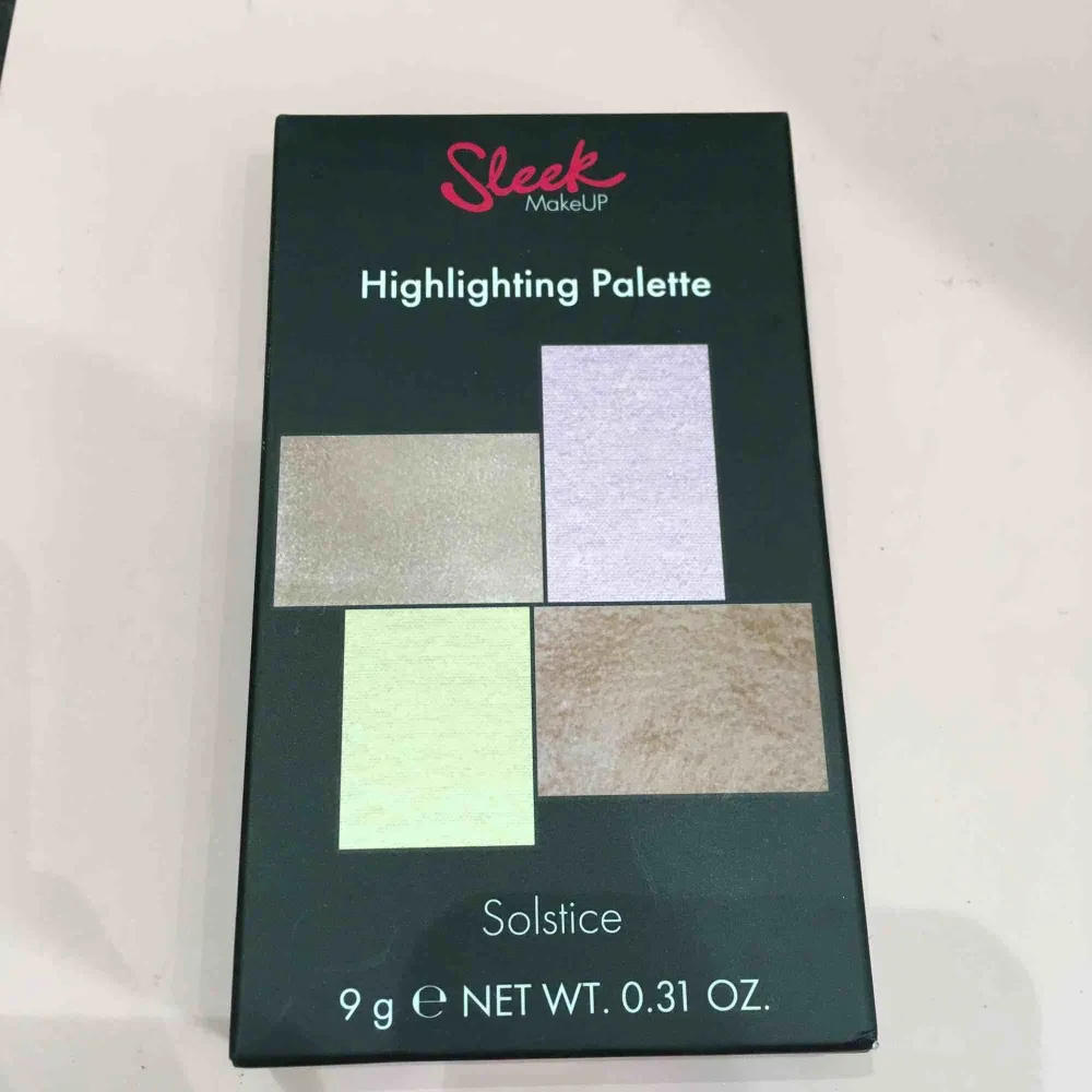 Highlighting palette från sleek i färgen Solstice. 9g  Ny och aldrig öppnad/använd. Nypris: 140kr Frakt: 22kr. Accessoarer.