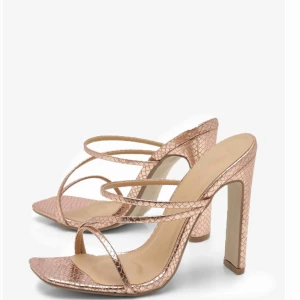  - Jag är mer 37 storlek.