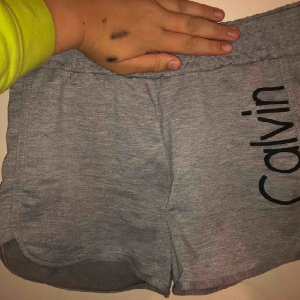 Det här är ett par fejk Calvin Klein shorts, använd ca 5 gånger. Kan mötas upp i dalarna. Köpt i turkiet. Shorts.