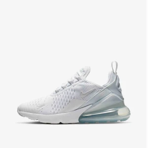  - Helt nya Nike skor, inte testat eller något pga fel skor.