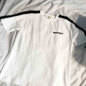  - Aldrig använd och i superfint skick! 40kr frakt eller mötas upp i Stockholms innerstad ♥️🌹 