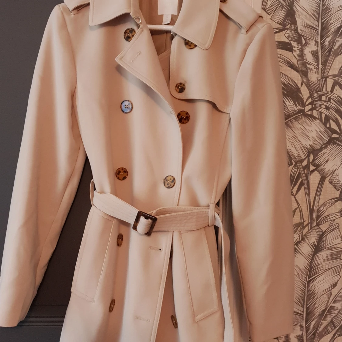Beige trenchcoat - 91