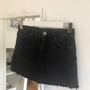 Svart/Grå jeans kjol