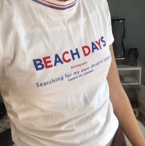 T-shirt från Pull&Bear - Jättegullig T-shirt från p&b i strlk xs-s💕frakt tillkommer