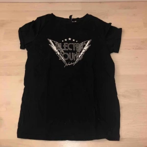  - as cool t-shirt från h&m, använd ett fåtal gånger