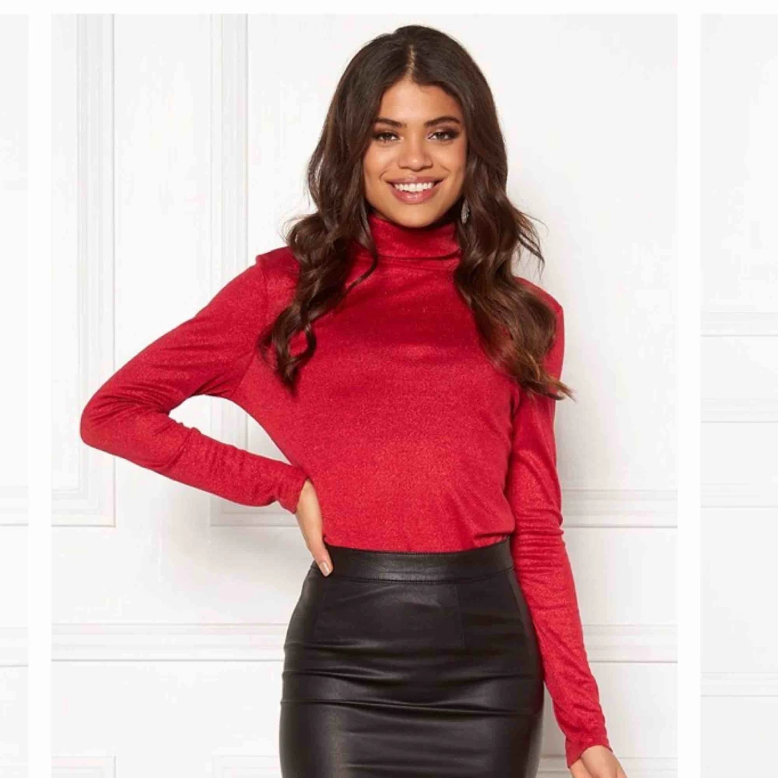 Superfin röd glittrig julig tröja