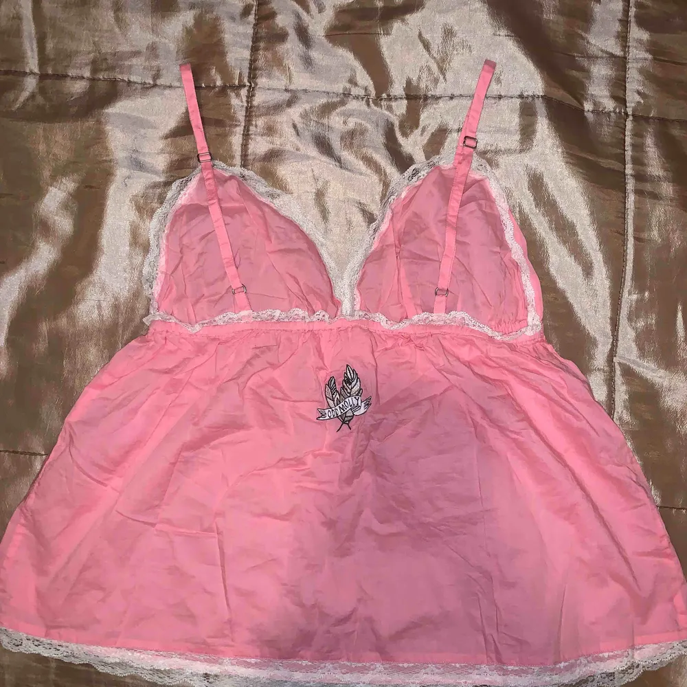 Odd Molly rosa romantiskt linne med spets, storlek 3 passar en S,M och liten L, använd en gång, nyskick! . Toppar.