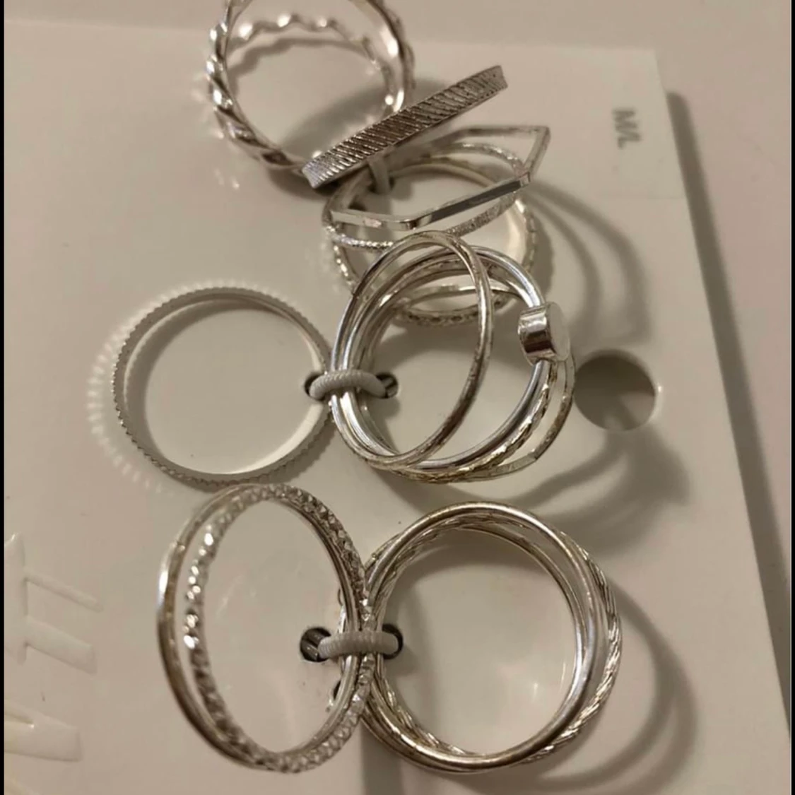 Nya ringar, strl. M-L  - 90