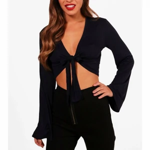 Topp från boohoo - Aldrig använd pga köpte i fel färg. Prislapp kvar! 22 kr frakt. 