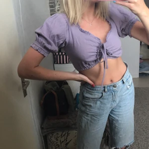 Söt lila topp - Lila topp, aldrig använd. 