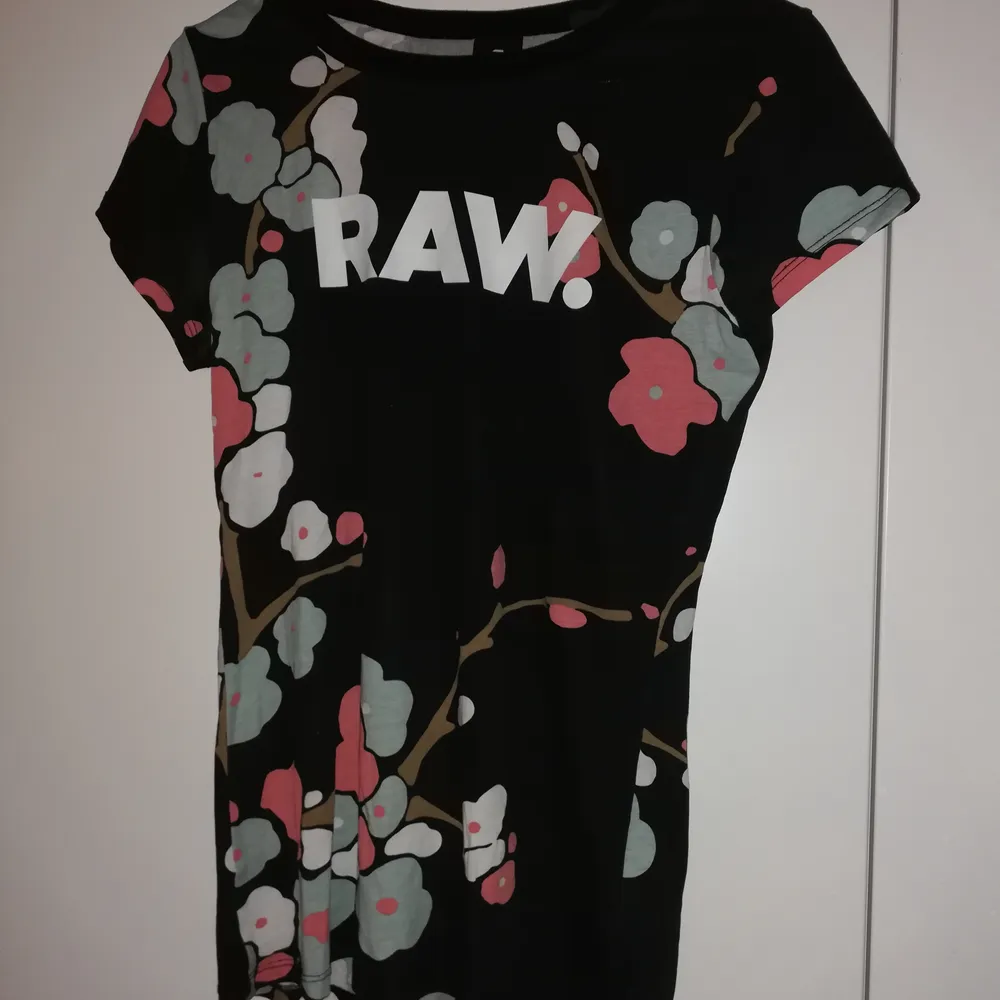 G star Raw tee in good condition, used a few times. No stains, tears or miscoloring. . T-shirts.