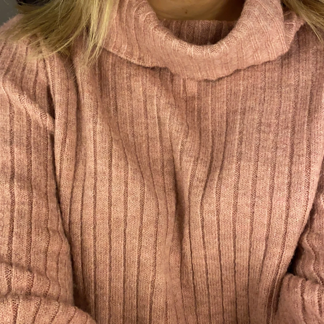 Stickad kragtröja - 91