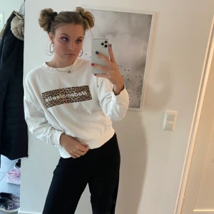 Tröja ifrån Ginatricot  - Sjuk mysig och snygg tröja ifrån Ginatricot, men som tyvärr aldrig kommer till användning:((💜