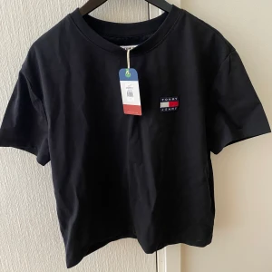 Tommy Hilfiger - Bra passform, aldrig använd, nypris:500 mitt pris:200