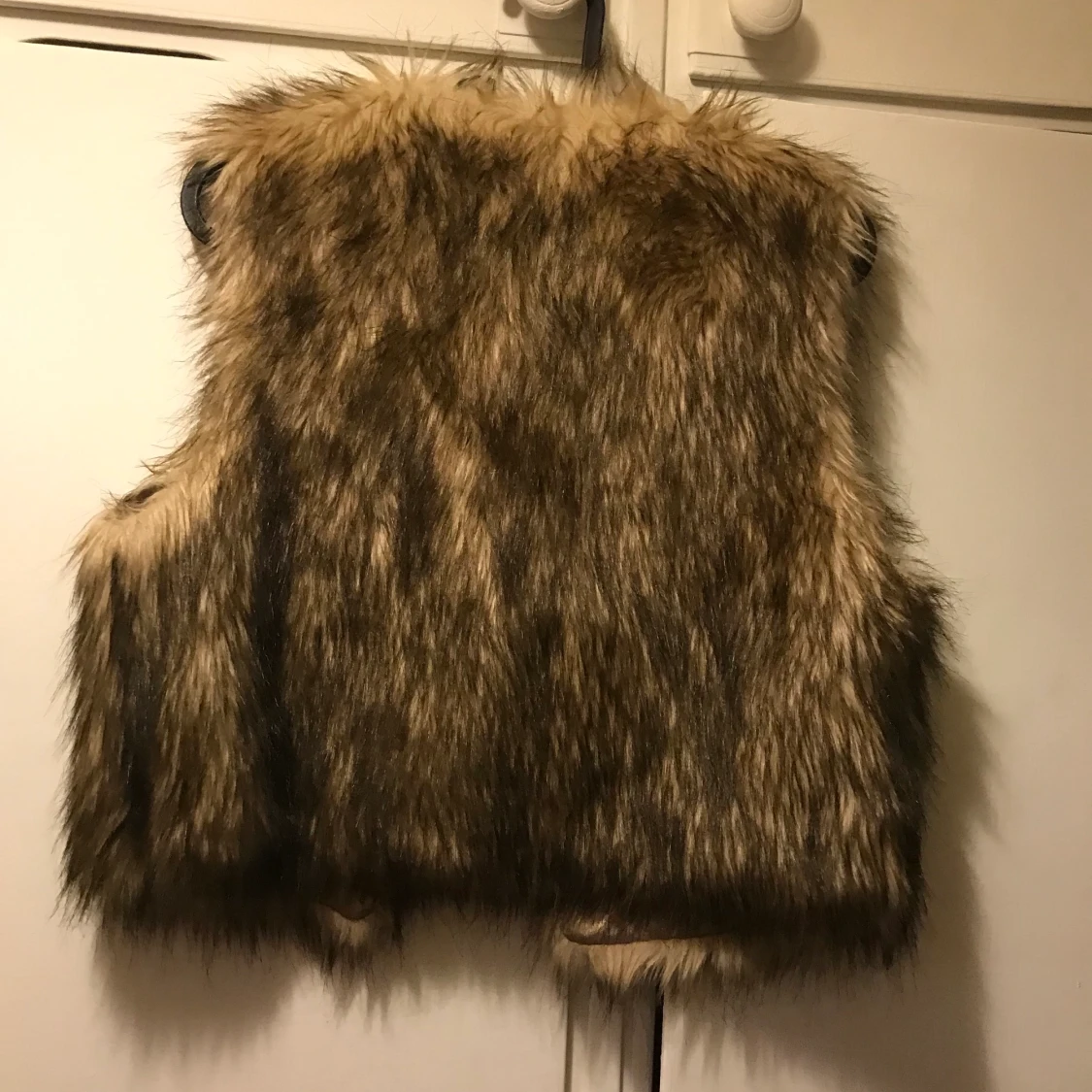 Fint skick på pälsvästen  - 90