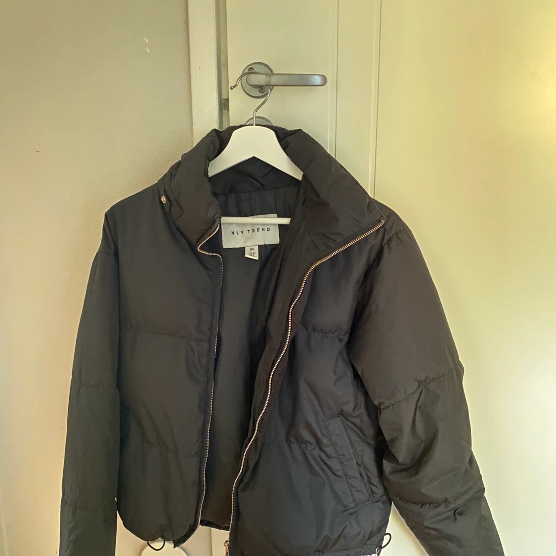 Pufferjacka från NLY TREND
