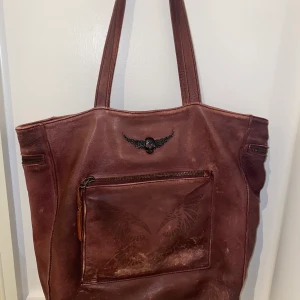 Zadig & Voltaire handväska - Supersnygg handväska från Zadig och Voltaire.