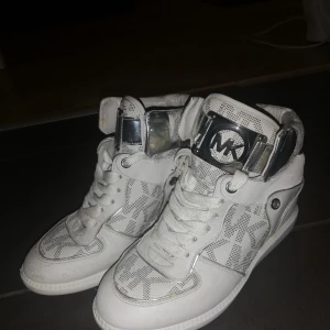 Michael kors - Använda, men är i bra skick