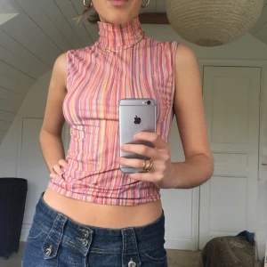 Humana topp! - Ascool polo-topp från humana! Lite 80-tals känsla och sparsamt använd!